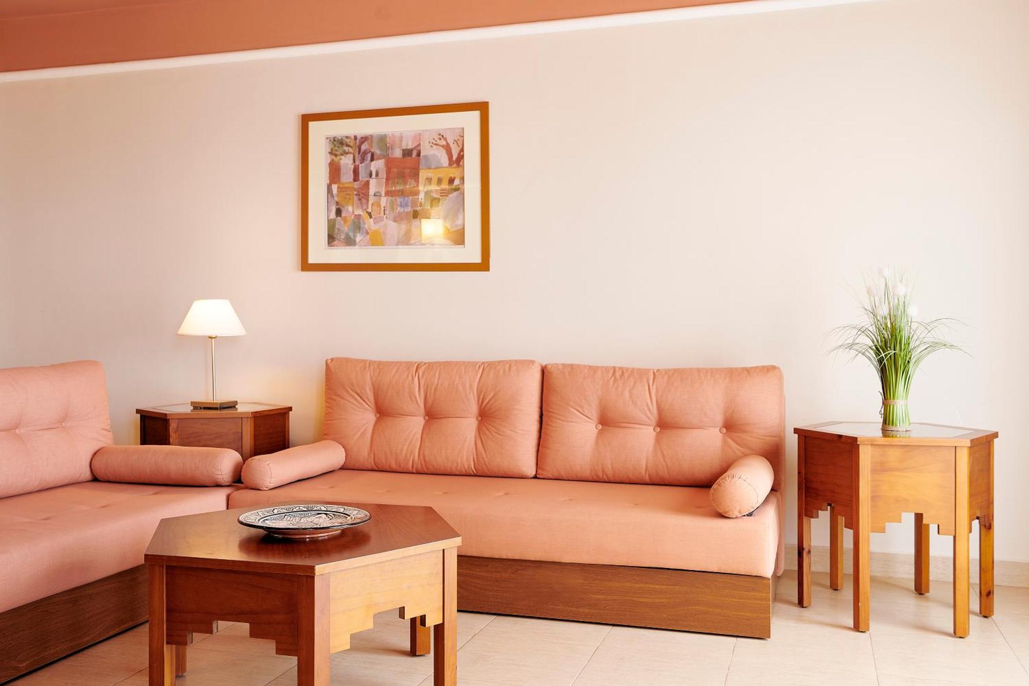 מלון Iberostar Waves Saïdia מראה חיצוני תמונה A living room
