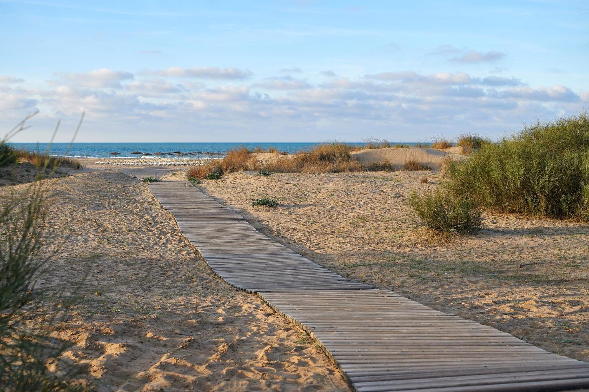 מלון Iberostar Waves Saïdia מראה חיצוני תמונה The beach of the town