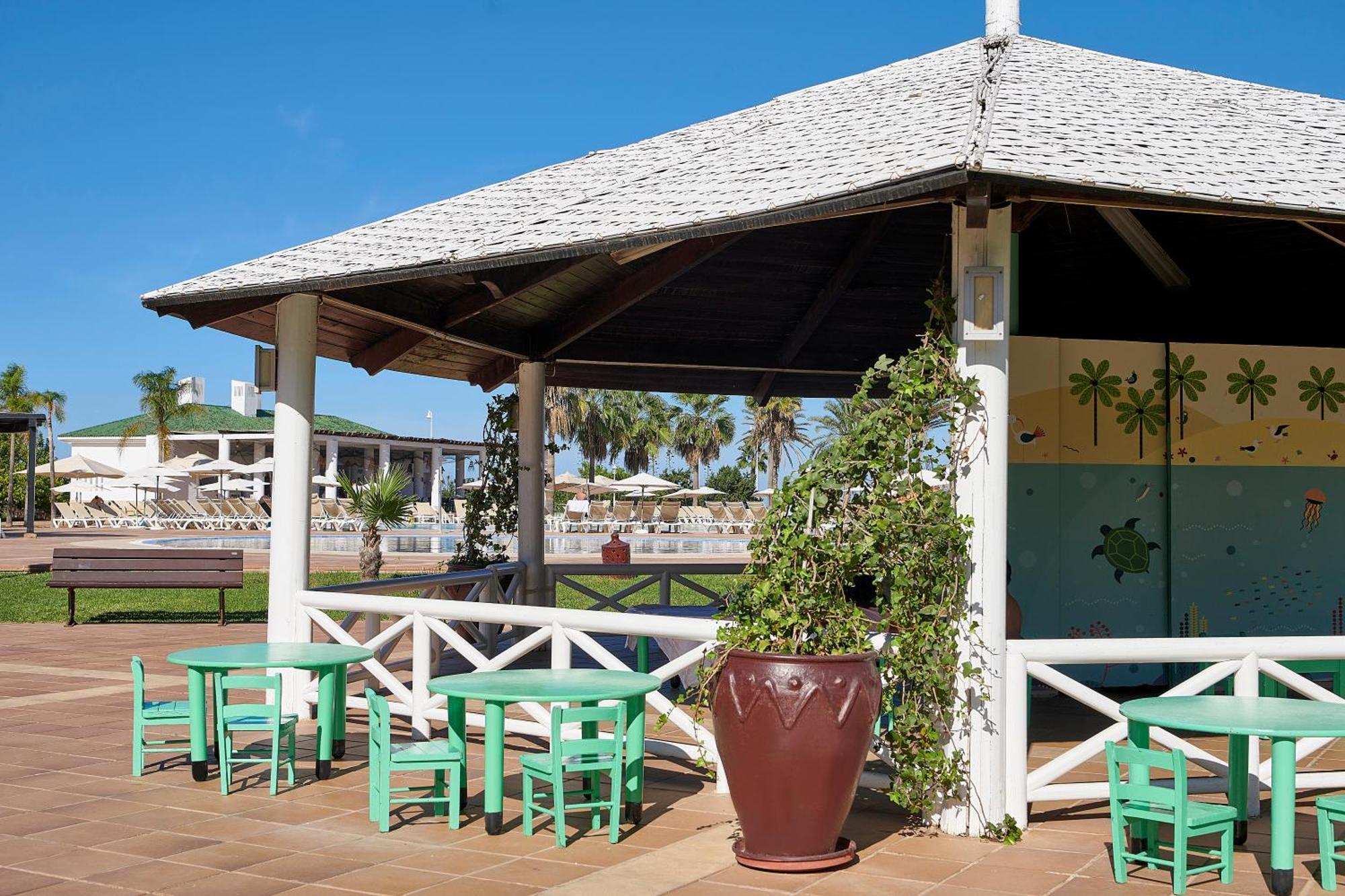 מלון Iberostar Waves Saïdia מראה חיצוני תמונה The clubhouse at the Royal Palm Polo Club