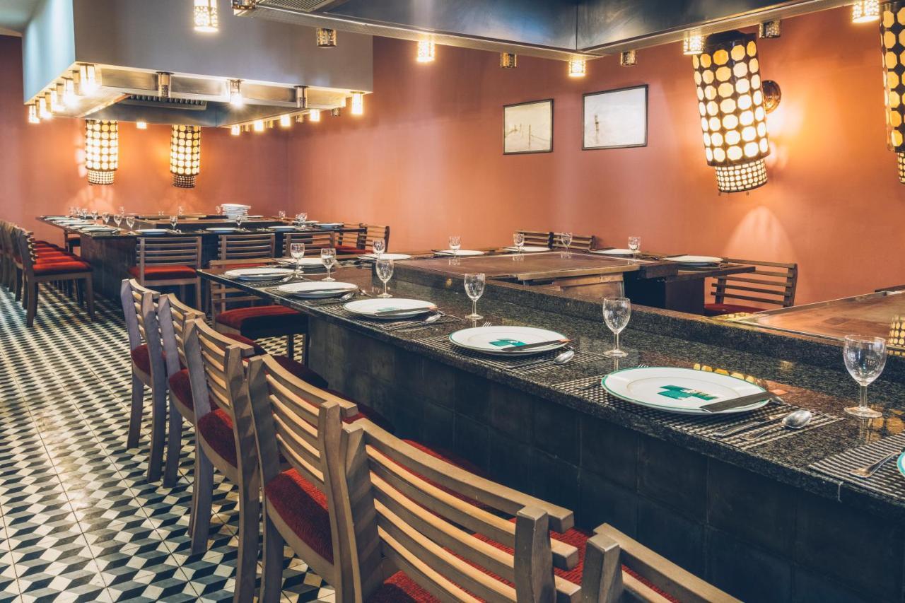 מלון Iberostar Waves Saïdia מראה חיצוני תמונה The interior of a typical sushi restaurant